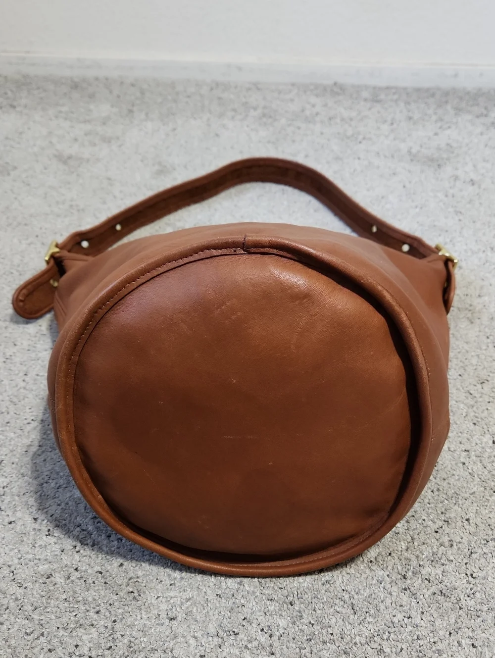 Vintage Coach British Tan Duffle Sac #9085 Hobo Bag